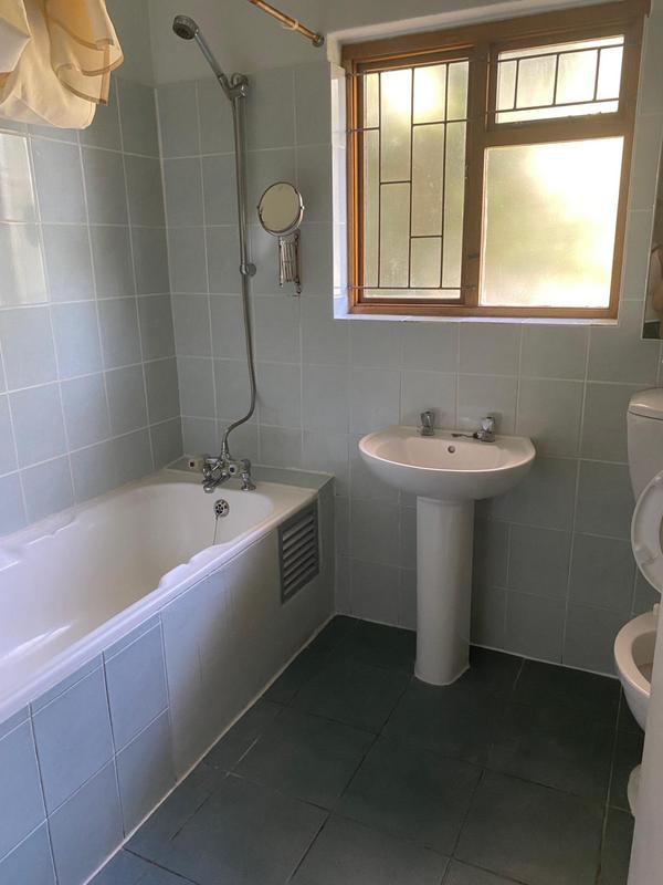 To Let 2 Bedroom Property for Rent in Kenilworth Western Cape